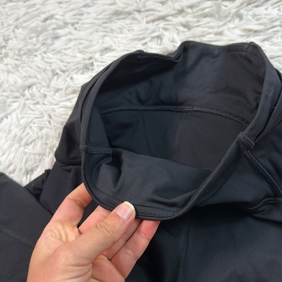 Lululemon Sheer Will High-Rise Short 10" *Pulse Black - Picture 4 of 8